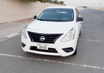 blanc Nissan Ensoleillé 2019